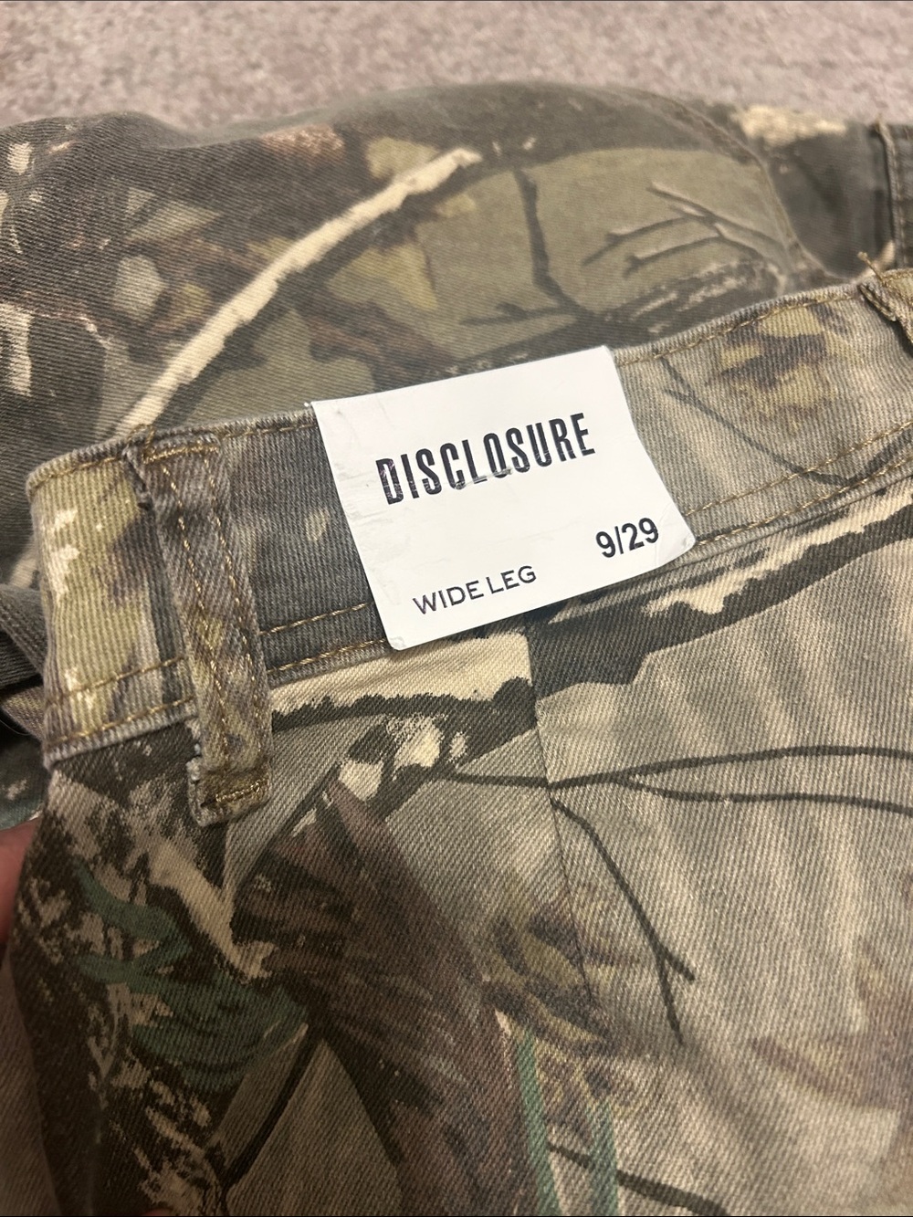 NWT Disclosure Camo Wide-Leg Cargo Pants sz:9/29 - Picture 10 of 10
